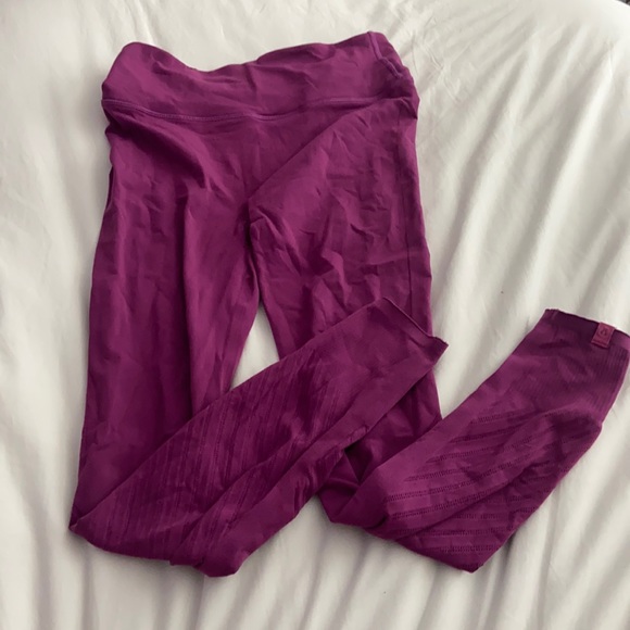 RARE super cute Lululemon knit leggings - Picture 1 of 3